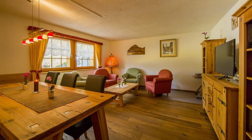 Wiler Alpenhotel Zur Wildi Lauchernalp מראה חיצוני תמונה
