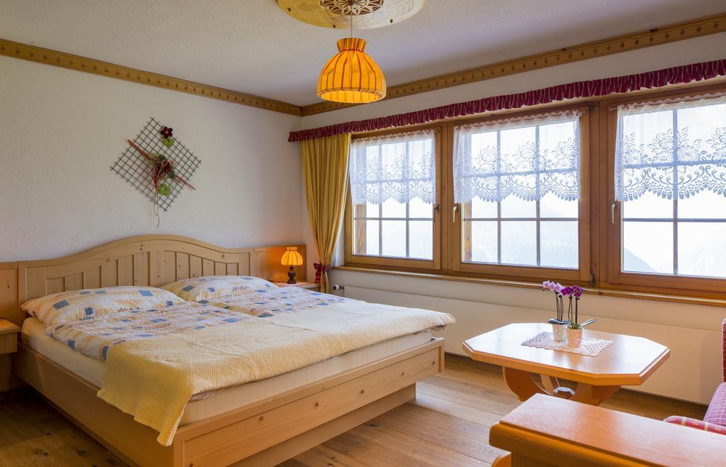 Wiler Alpenhotel Zur Wildi Lauchernalp מראה חיצוני תמונה