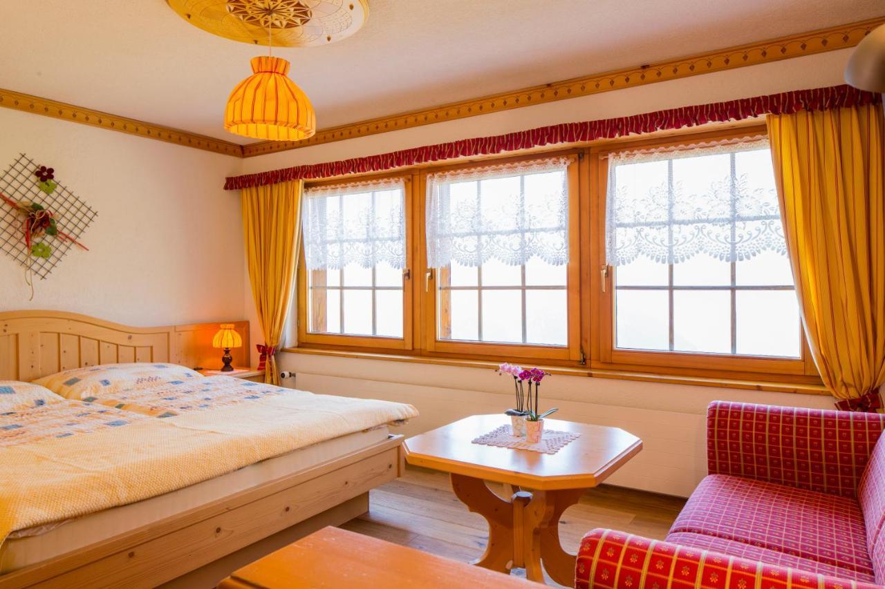 Wiler Alpenhotel Zur Wildi Lauchernalp מראה חיצוני תמונה